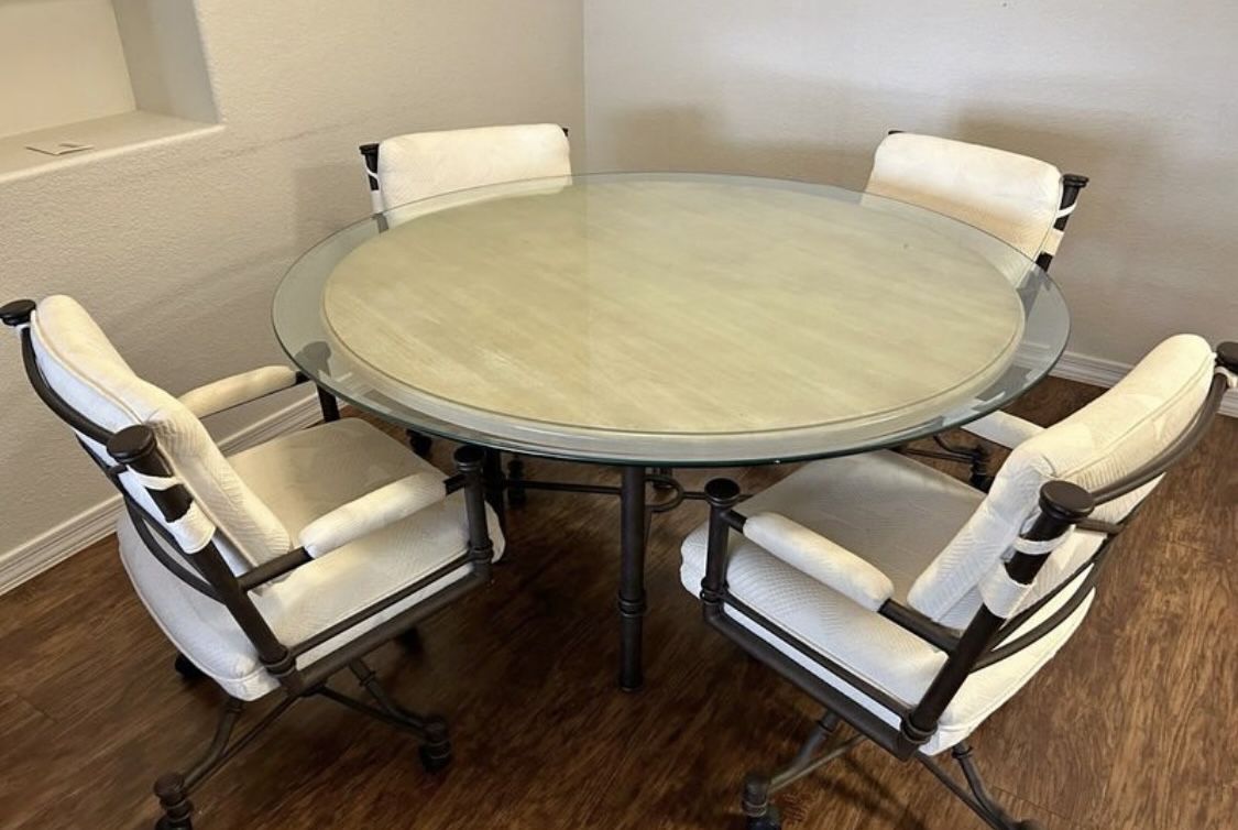 Round Glass Table And 4 Rolling Chairs