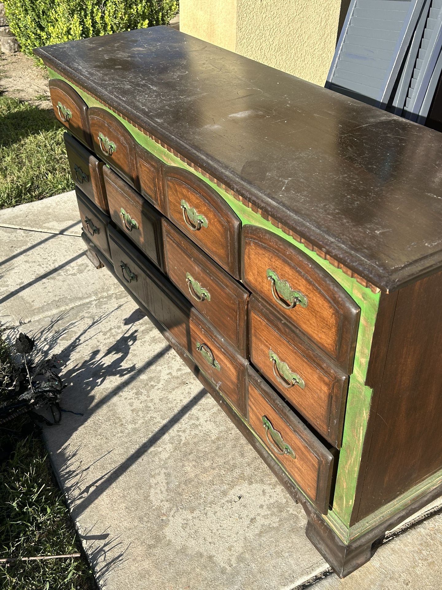 Dresser