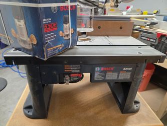 Bosch router and table NEW