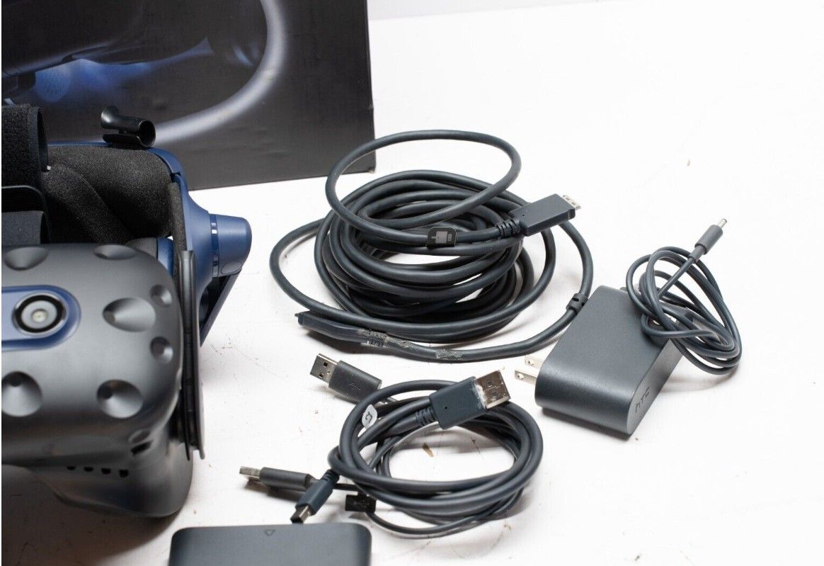 HTC Vive Pro 2 Headset w/ (Qty.1) Steam Base Station Lighthouse 2.0