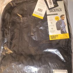 Solo New York RE: Define 18.75" RFID Backpack - Black
💯 % Brand New Never Used 