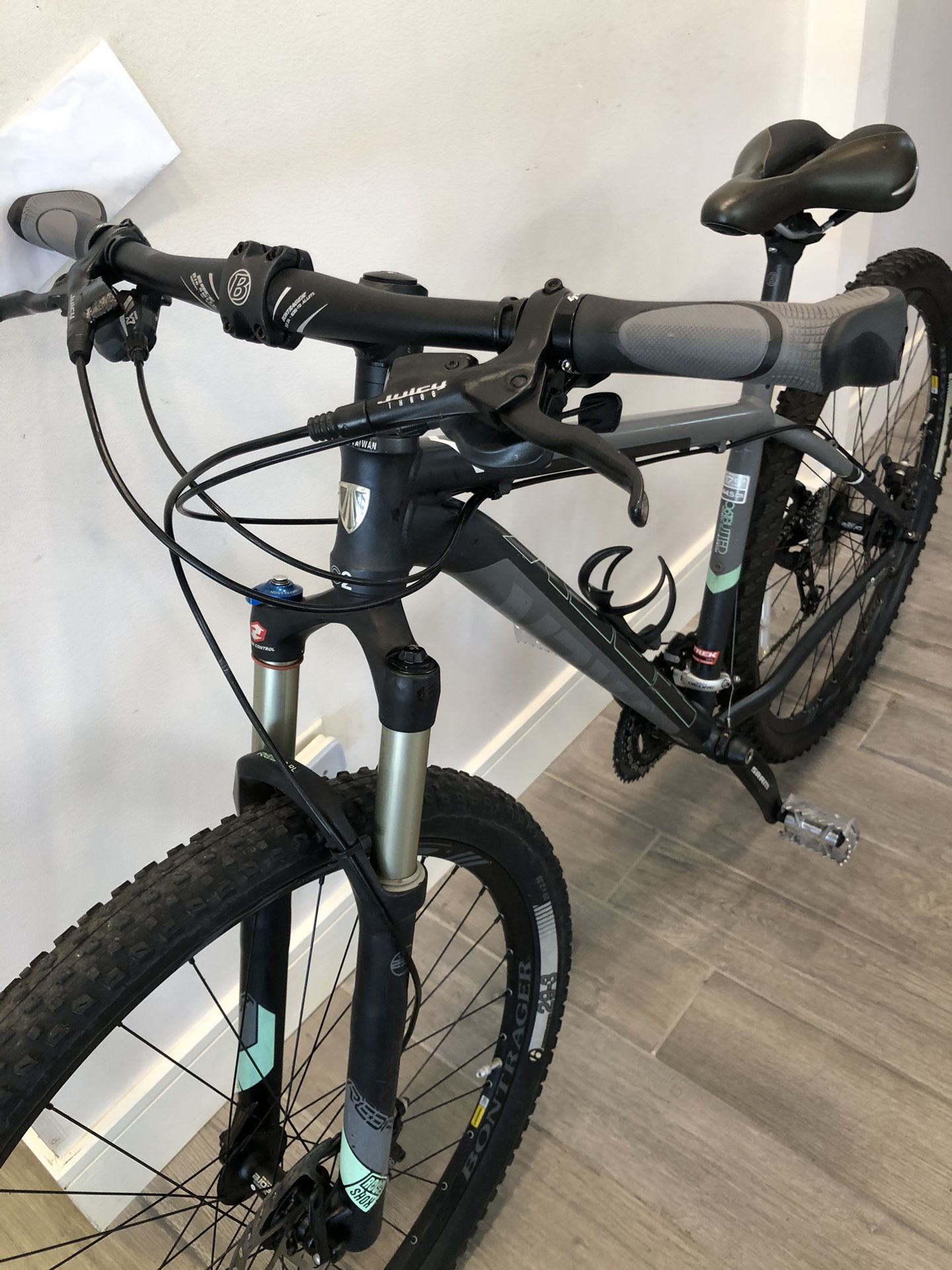 Trek X-Caliber Mountain bike 29er Disc brake Trails Leisure 