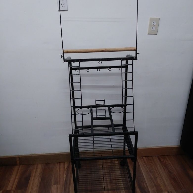 Like new Jungle gym for birds / Bird stand / Parrot Stand