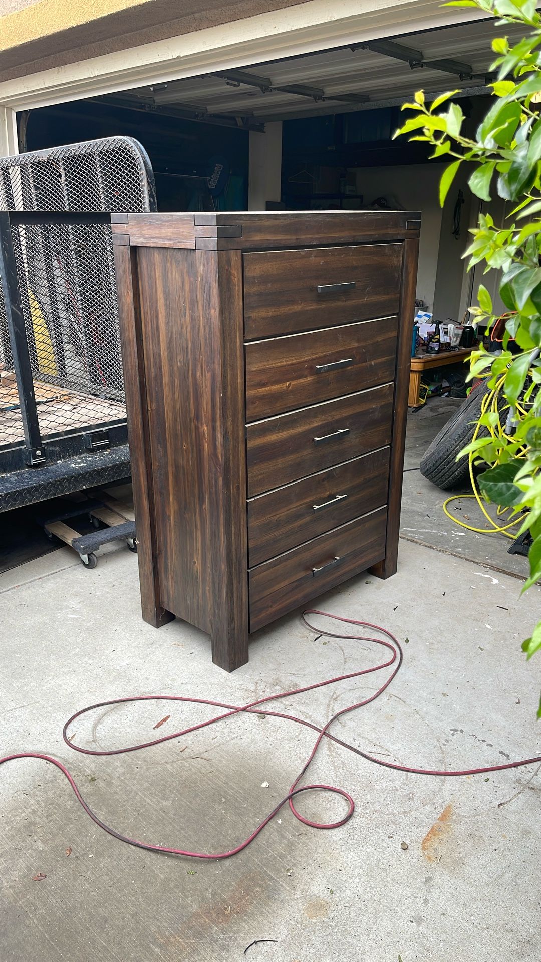 Dresser