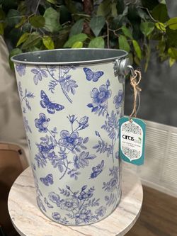 Aras Metal Bucket