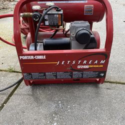 Porter Cable C42400  air compressor with Hose and mountable hose reel