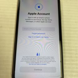 iPhone 11 A211 64 GB  CARRIER VERIZON NO SIM CARD RESTRICTIONS cracked on the back. Check pictures for more details.