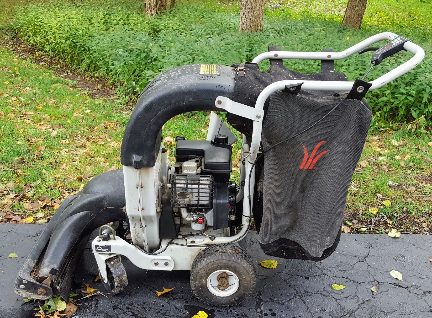 Yard Boss 550 Chipper/Shredder/Leaf Vacuum