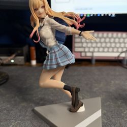 Dress Up Darling Marin Kitagawa Statue