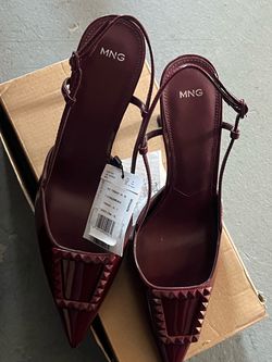 Woman heels size 8