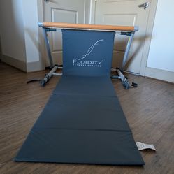 Fluidity Barre with accessories