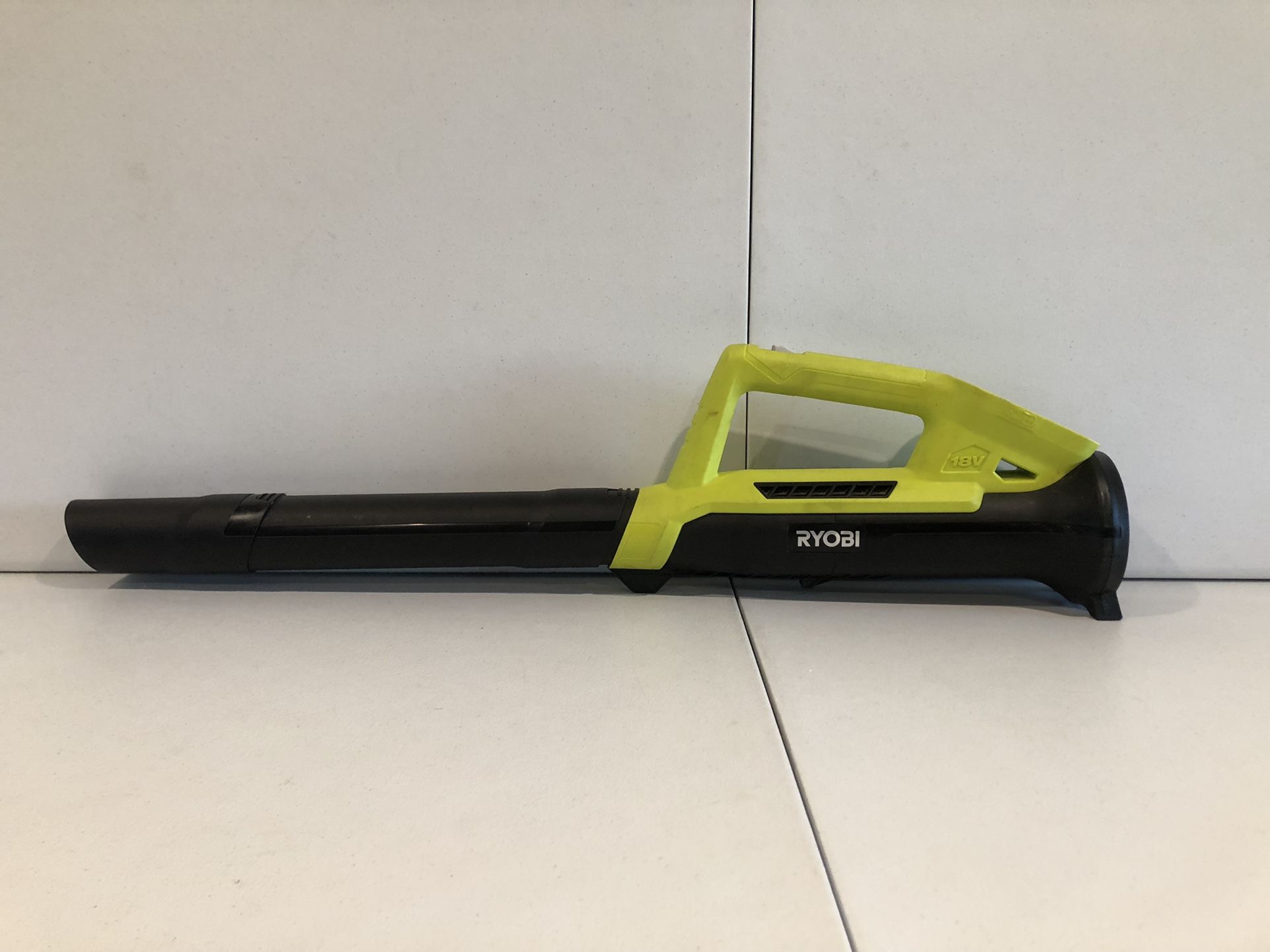 RYOBI ONE+ 18V 90 MPH 200 CFM Cordless Battery Leaf Blower/Sweeper (Tool Only)