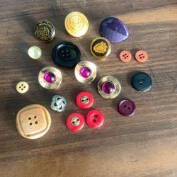 Buttons 