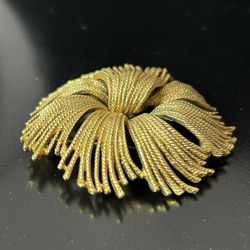 Monet Large Cordelia Flower Gold Tone Brooch Pin Vintage 
