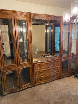 Drexel (Mohogany) China Cabinet with Lighting