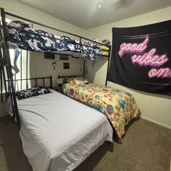 Bunk Bed - Must pick up 