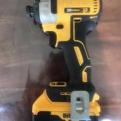 Dewalt 20 V 1/4 XR Impact Drill/ Battery 