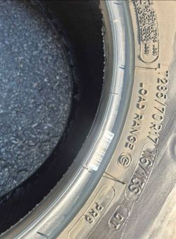 285 70 17  BFGOODRICH KO2