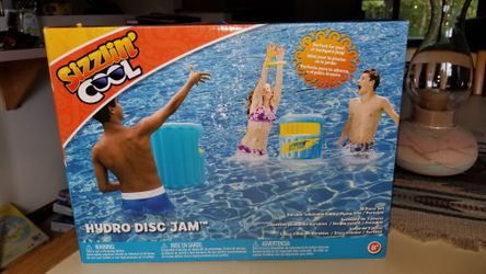 NEW IN BOX SIZZLIN COOL HYDRO DISC JAM POOL AND LAND GAME. PICK UP MIDDLEBORO ONLY