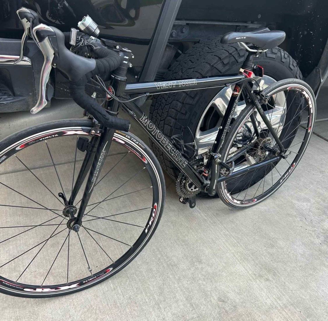 Motobecane vent noir road bike 56cm