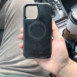 iPhone 12 Pro Max Otterbox Defender