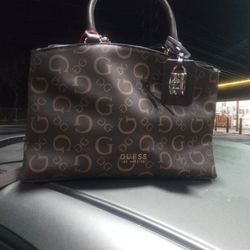 Guess Purses Collection Pieces