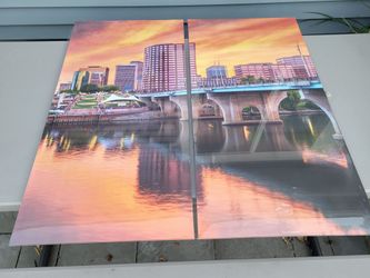 Multi-panel wall art print featuring the Hartford, Connecticut skyline