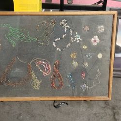 Vintage DECORATIVE jewelry Lot