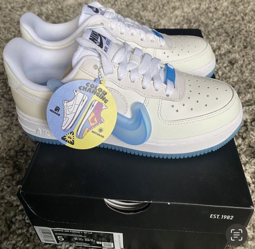 Color shift Air Force ones