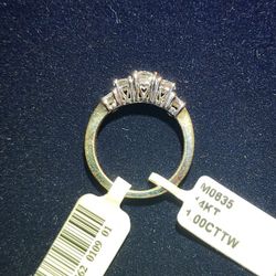 14 K Yellow And White Gold Diamond Ring 