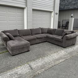 Large Sectional Couch - FREE DELIVERY