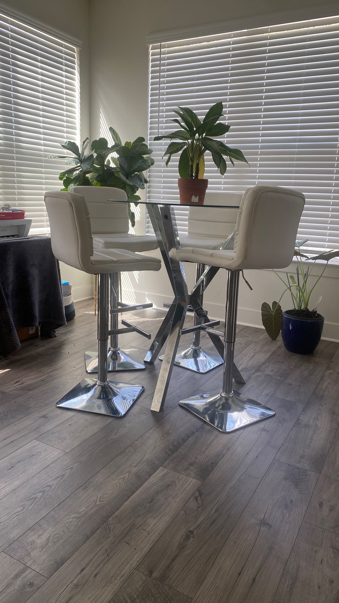 Glass Table Top With Bar Stools
