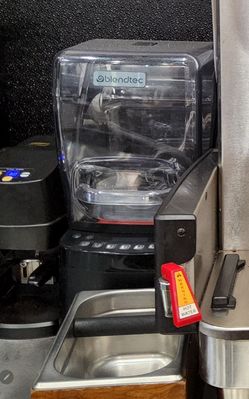 Blendtec Commercial Blender with Sound Enclosure & Jar