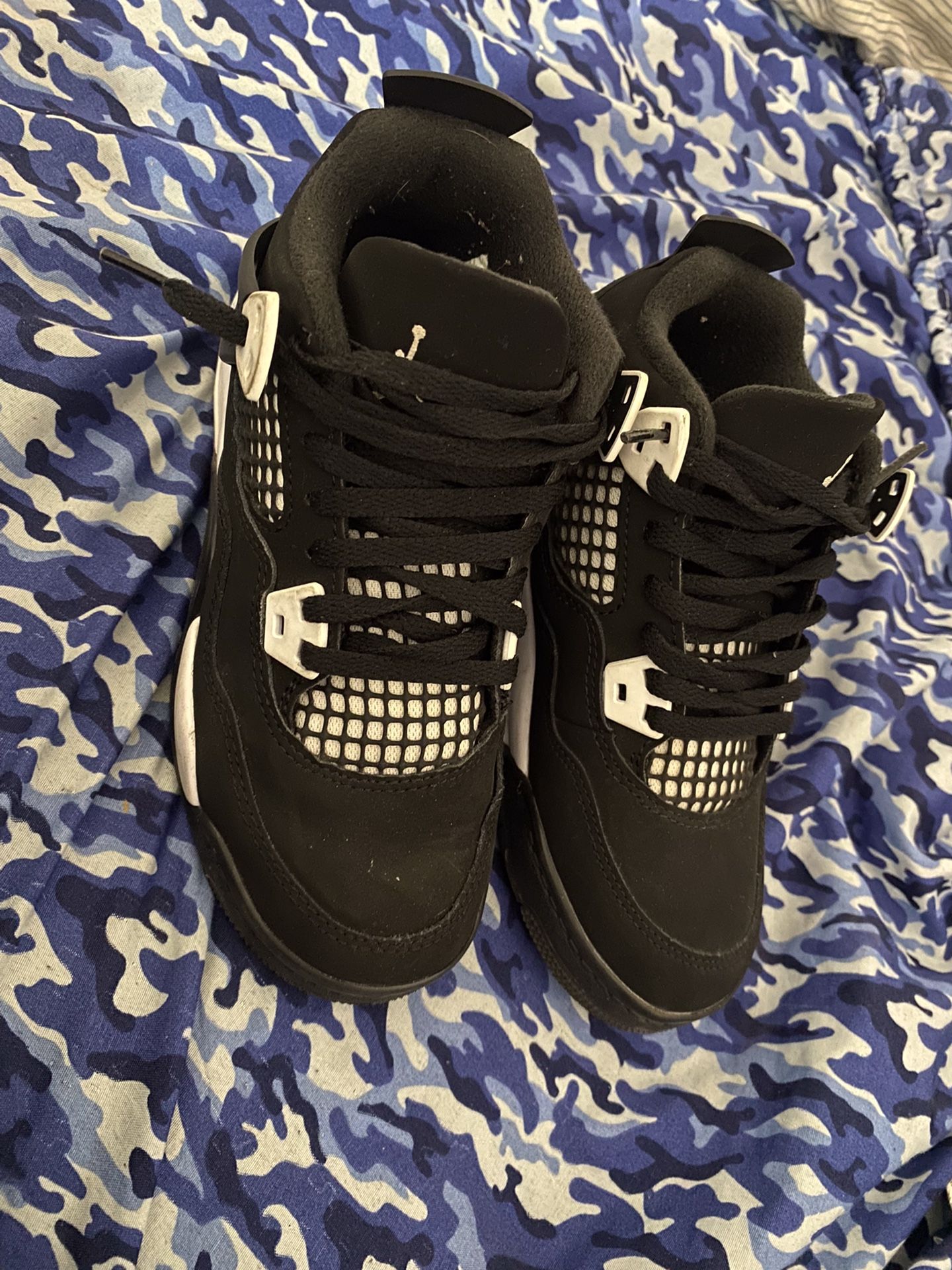 Jordan 4s