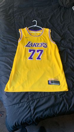 Lakers Luka Jersey Stitched New Size XL 