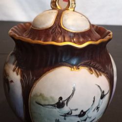 Vintage birds in flight decorative porcelain lidded jar