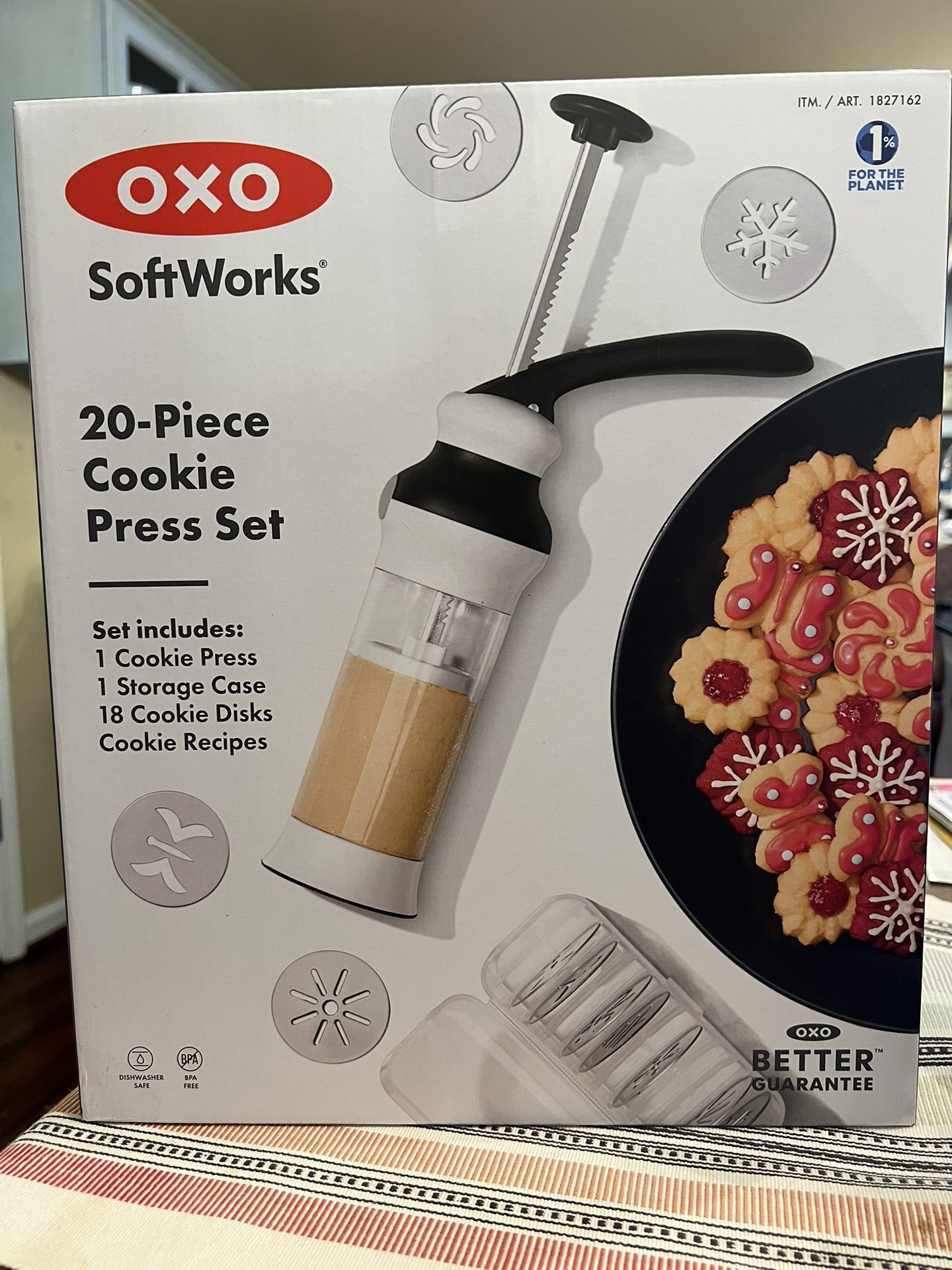 OXO SoftWorks 20-Piece Cookie Press Kit - NIB