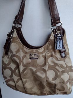 Coach - Medium Purse