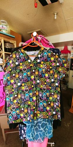 SCRUB TOPS AND PANTS (XS/S/M) NEW CONDITION