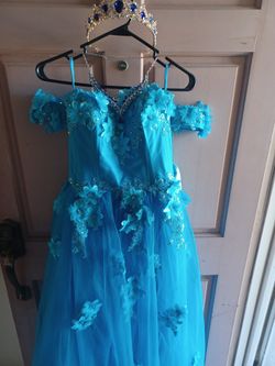 Blue Dress For Your 15 Years. with the tiara, earrings and choker