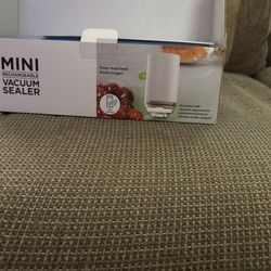 Mini Recharchargeable Vacuum Sealer