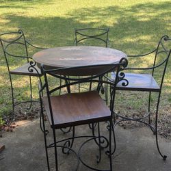 Wooden Bar Table And Chairs 