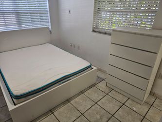 Queen bed and dresser