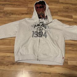 Supreme Hoodie 