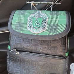 Lounge Fly Slytherin Backpack