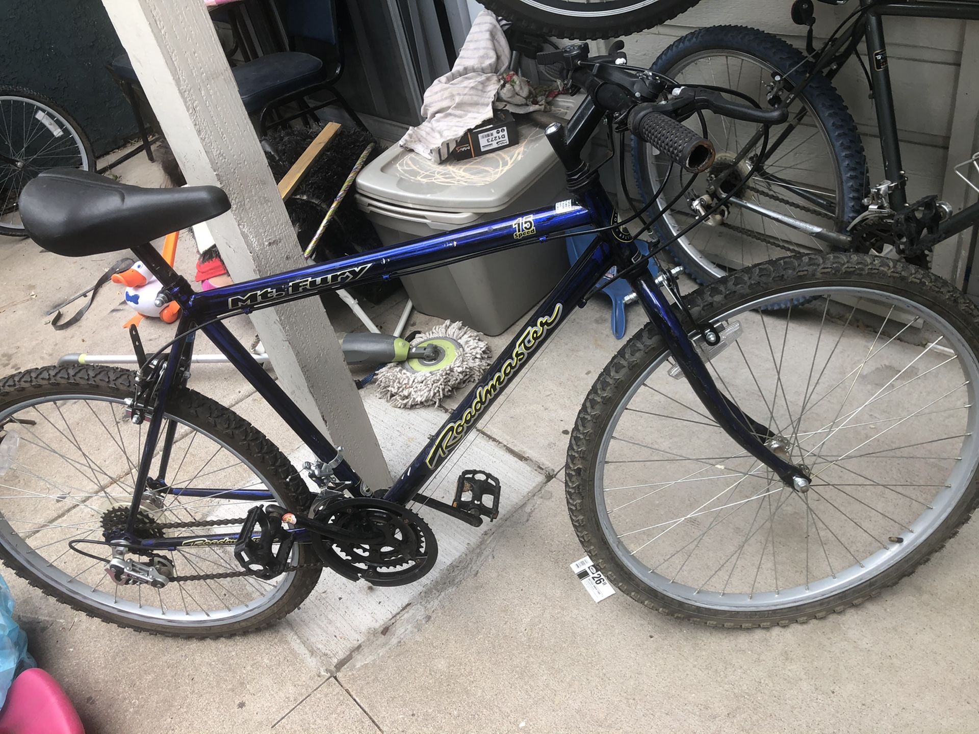 Bicycle good condition works great size 26 in