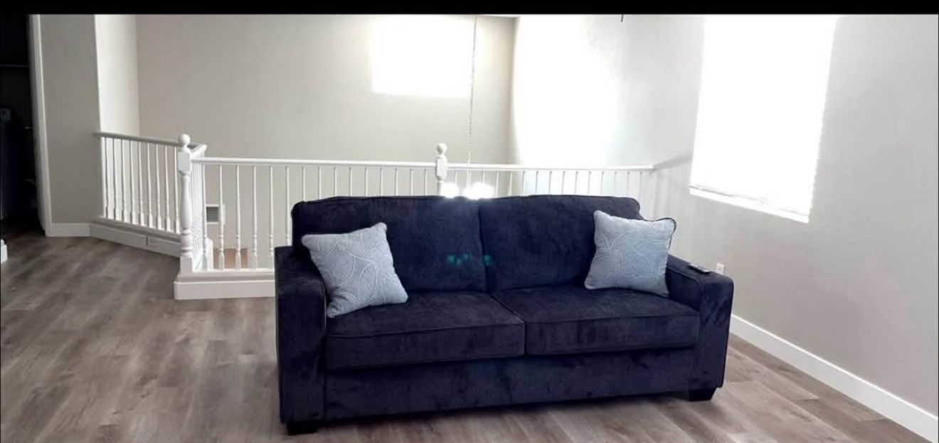 NEW: Grey/Blue Couch