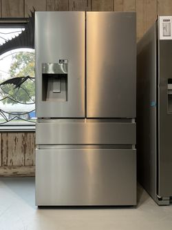 Hisense Standard-Depth 25.6 cu. ft. 4-Door French Door Refrigerator