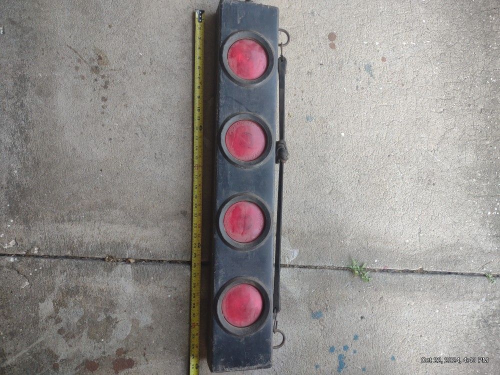 Second Vehicle Tow Light For Semi's