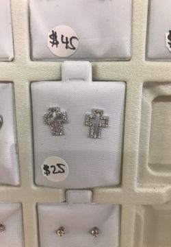 925 Sterling Silver CZ Stud Cross Shape